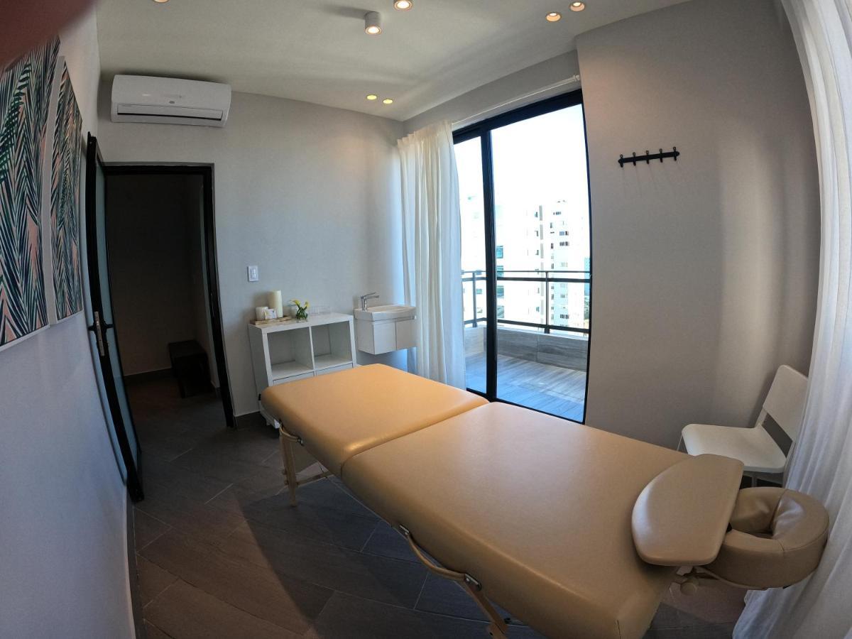 Regatta Living Hotel By Mint Santo Domingo Bagian luar foto